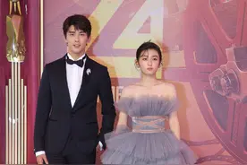 内娱初恋cp发糖！张子枫吴磊共同出席上海电影节 等待间隙说悄悄话甜蜜爆表图片