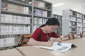 只有通过努力才会有收获，才会有结果：山凤凰女孩珠珠正在开拓自己的人生图片