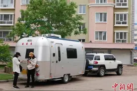 一人一房车——中国视频博主的独特“路上生活”图片