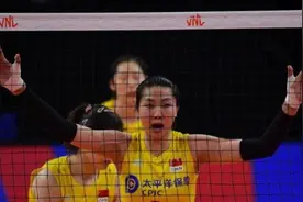 中国女排主力回归 世联赛3-0完胜荷兰第三局33-31图片