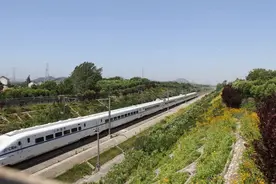 出发！带你试乘赣深高铁图片