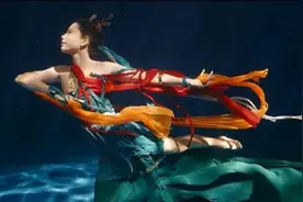 洛神水下飞天舞惊艳网友，节目编导：在水下拍了26个小时视频封面