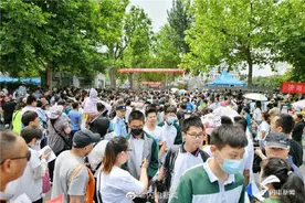 直击济南中考图片