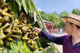 超级巨型辣条粽亮相平江石牛寨，辣趣过端午图片