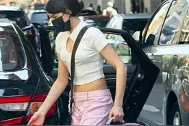 被汤姆克鲁斯捧在手心的小公主苏瑞长大了，和她爸爸却越走越远了...图片