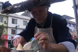 只卖五毛钱！乐山“粽子爷爷”十几年不涨价图片