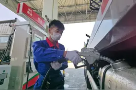 上海240余座加油站“消化”地沟油，循环经济助力碳达峰图片