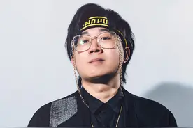 “顶硬上！”这首粤语rap喊出“广式态度”图片