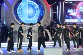 《英雄联盟》全国高校联赛总决赛举行图片