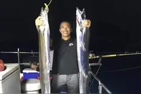 禁渔期也能吃到海钓带鱼喽！舟山马鞍列岛附近现鱼群，肥厚、鲜嫩、高脂 |老谢逛菜场图片