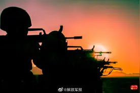 大漠戈壁军人热血剪影 张张都精彩图片