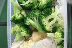 健美冠军告诉你，天使面孔魔鬼身材是这样练成的图片