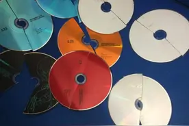 《EVA》特典官配引争议：粉丝掰盘泄愤！场面十分惨烈图片