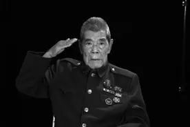 《上甘岭》连长原型张计发逝世，一个苹果的故事感动几代人图片