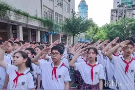 红歌嘹亮，武汉十九初为初三中考壮行图片