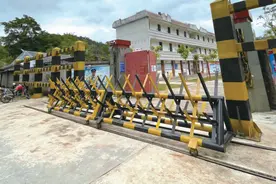 校门安装防象栅栏 这所小学全国第一图片
