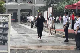 成都中考作文：给三年前/两个月后的自己写一封信图片