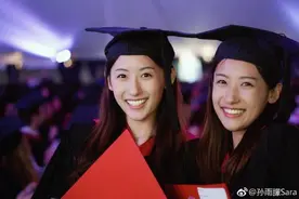 还记得复旦最美双胞胎吗？哈佛毕业后，一起进了央视……图片
