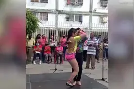 委内瑞拉一女子因意外事故失去左腿 一条腿跳舞走红网络图片