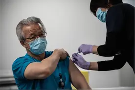 日本新冠疫苗接种乱象：医护使用已用过的注射器进行接种图片