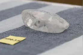 1098克拉！博茨瓦纳开采出罕见巨型钻石原石，或为世界第三大宝石级钻石图片