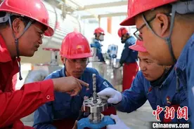 塔里木油田建成中国最大超深层油气生产基地图片