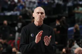 卡莱尔辞去独行侠主教练工作图片