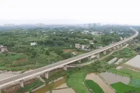 93分钟！成都跑拢泸州图片