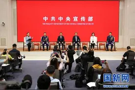 龙卷风后刨人，原始林区灭火，听5位应急人讲述一线救援故事图片
