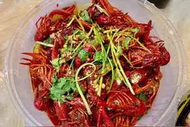 日吃21斤小龙虾，这是另一种“补裤裆年入百万”图片