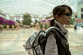 《只是一次偶然的旅行》曝特辑 田壮壮对谈窦靖童图片