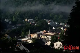 47亿彩票现世，让这个美国小镇沸腾！淘金者纷纷涌入想分钱…图片