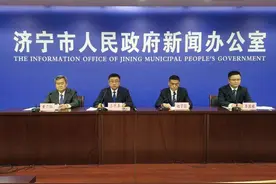 山东济宁：65岁以上老人一年内可免费乘坐飞机两次图片