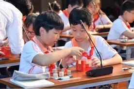 涂色的正方体木块、不爱阅读的小Y同学，两个小故事让我们听到“数据的声音”……图片