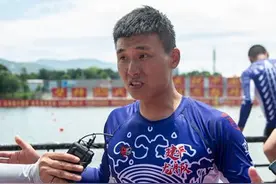 雕刻高手也是操桨好手 吴信平：“三连冠”龙舟队领头人图片