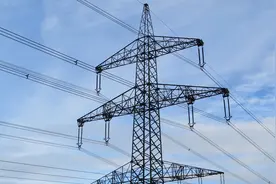 美国西南部连续多日承受创纪录高温 电力系统濒临故障边缘图片