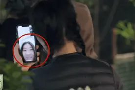 那英14岁女儿正脸曝光长相随父 面对节目镜头超害羞图片