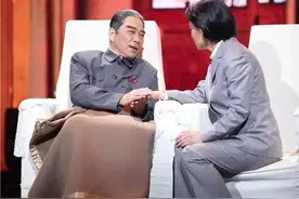 他是哈尔滨人！71次饰演周总理，连酒窝都一模一样图片