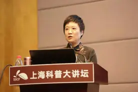暑期出游如何防疫？“抗疫女侠”吴凡：出差在外，我会带这“三件套”图片