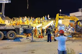 湖南郴州汝城民房垮塌12人被困 已造成3人死亡图片