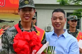 有一种最帅爸爸，叫军人的爸爸图片