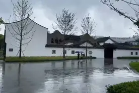 「读嘉视频」在南湖天地逛吃是种怎样的体验？跟着主播来云探店吧图片