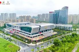 在秀湖畔遇见美好①︱秀湖全民健身中心惊艳亮相，群众文体生活更多彩图片