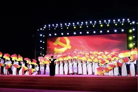 南充营山：在成就展和歌声中 庆祝建党100周年图片