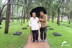 父送子、妻送郎、兄弟争相上战场！南麻战役背后：战争年代2.3万人参军参战，17.3万群众支前图片