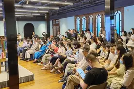 纪念百岁许渊冲，不止一个“狂”字，102岁杨苡之女从北京赶来图片