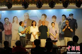 方清平等领衔相声剧《正月里正月正》笑中带泪聚焦抗疫图片