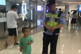 “看！那是爸爸！”杭州妈妈带5岁儿子逛商场，这个“巧遇”很意外图片