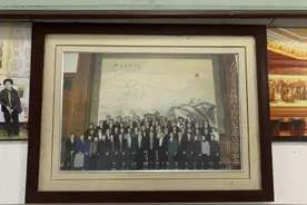 老党员徐方保：人民大会堂的工作犹如投身党的怀抱 备感温暖图片