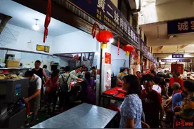 夏天也能灌香肠？成都有商家在做，“用烘干而非风干”图片